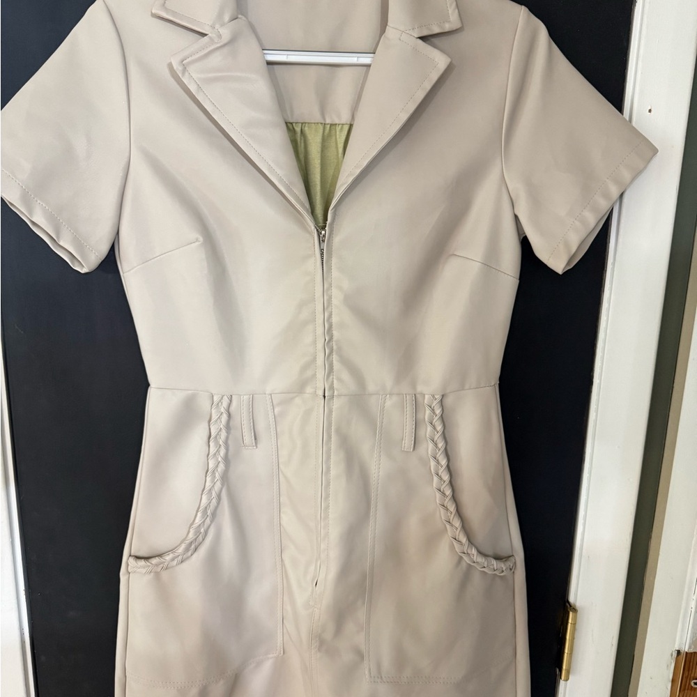 Chic Beige Short Sleeve Dress with Braided Pockets